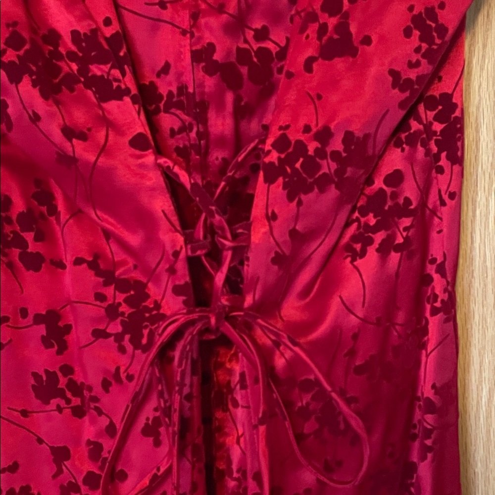 Chic Red Floral Mini Dress - Picture 2 of 3